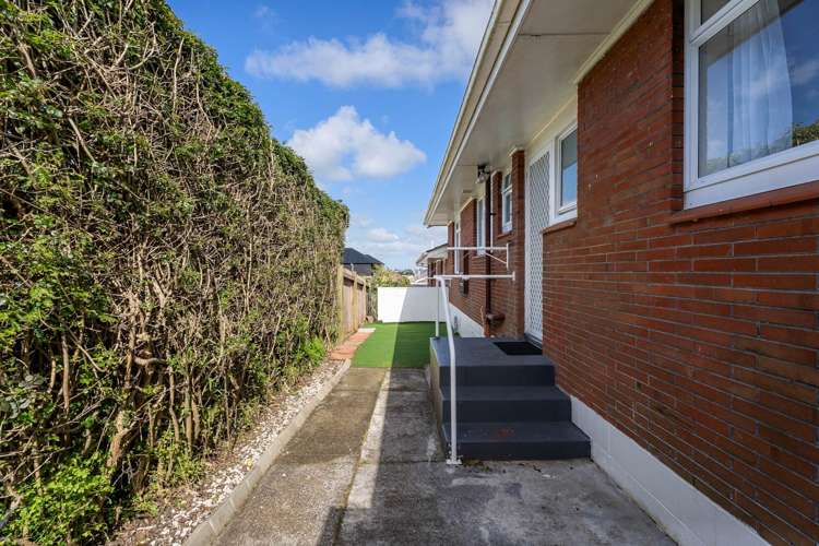 1/19 Hayr Road Three Kings_12