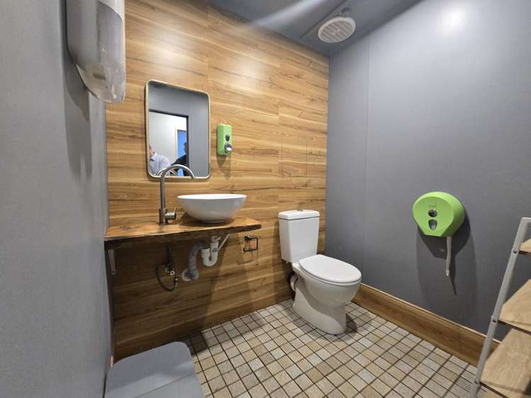 402-404 Great North Road Henderson_8