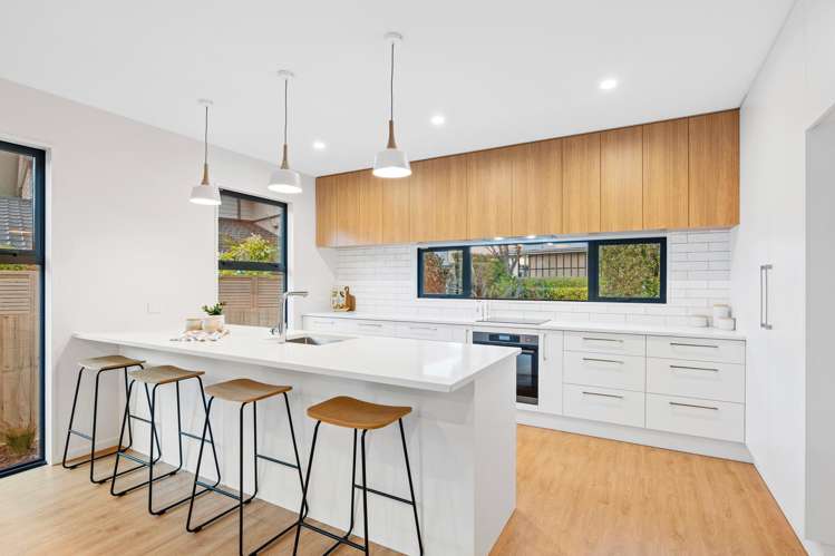 16 Soleares Avenue Mount Pleasant_5