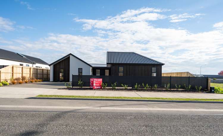 8 Paton Road_0