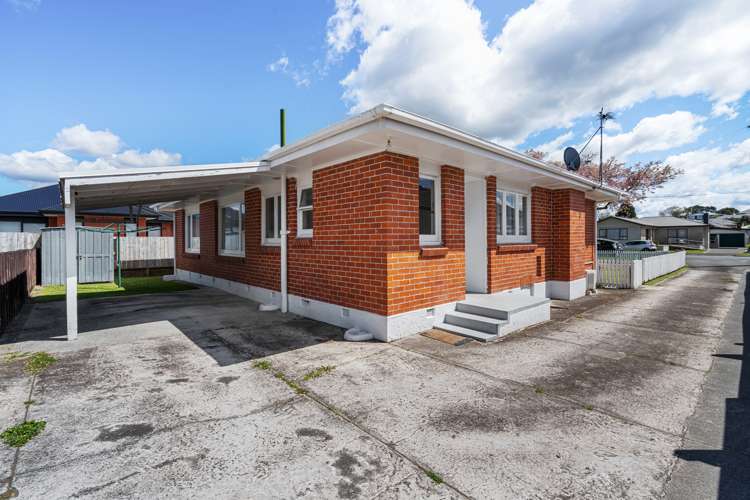 16 Mitchell Street Greerton_12