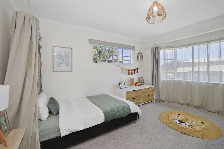 24 Culzean Grove Bell Block_13