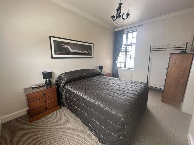 Flat 2, Level 2/62 High Street Burleigh_4