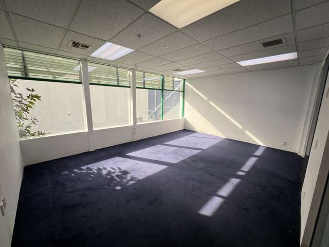 Level 1/5 William Pickering Drive Albany_4