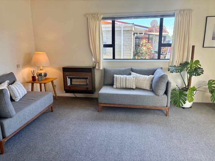 1/14 Burns Street Westown_8