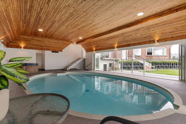 7 Nederland Avenue Burwood_2