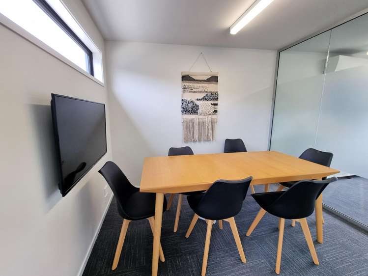 2/13a Gumfield Drive_13