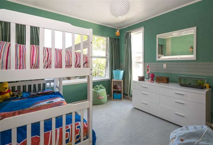 25 Newbourne Crescent Redwoodtown_13