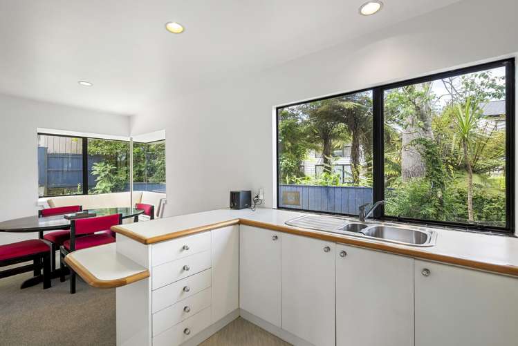 27C Sunnynook Road Sunnynook_4