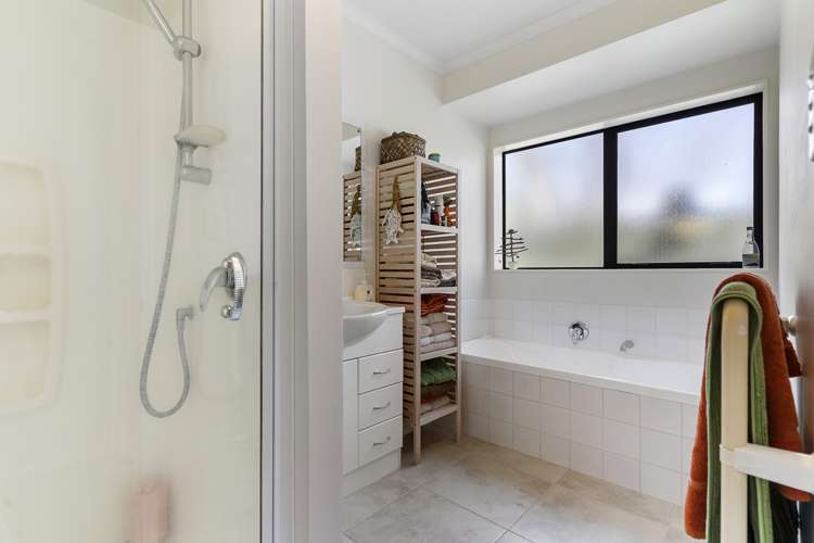 6 Glesan Place Beachlands_23