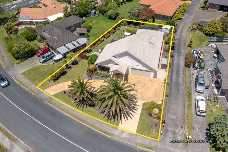 5 Alec Craig Way Gulf Harbour_39