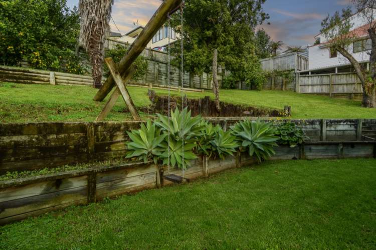 35 Emily Place Bellevue_13