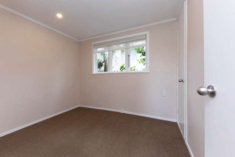 189 Glengarry Road Glen Eden_21