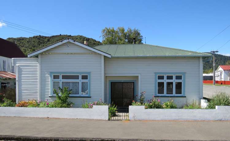 35 Walsh Street Reefton_12
