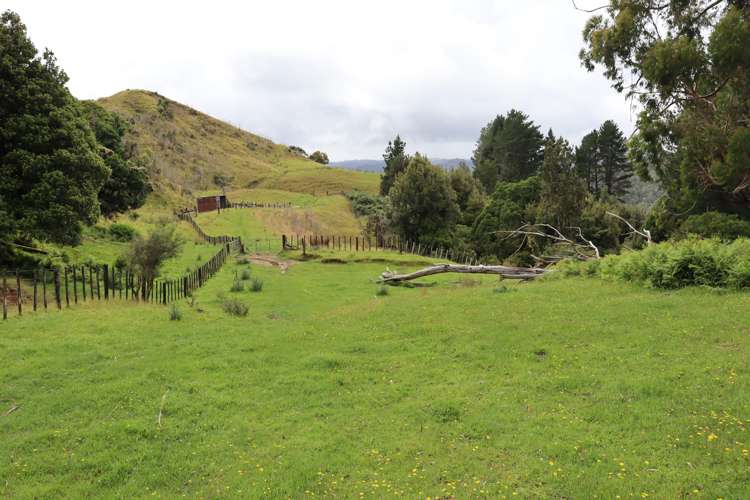 544 Mohakatino Road Mokau_15