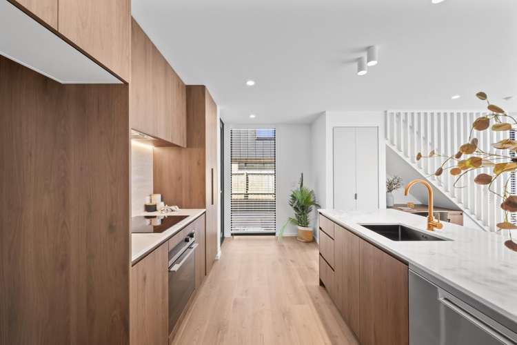 2/31 Rutland Street Saint Albans_4