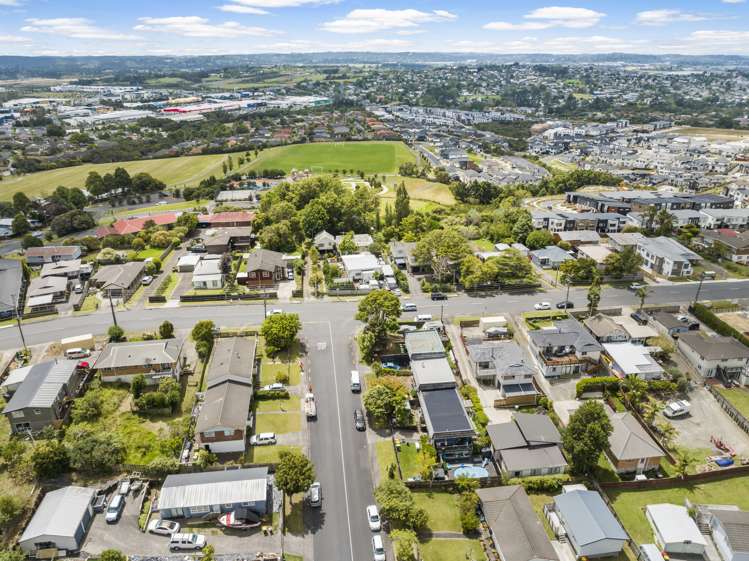 63a Royal Road Massey_14