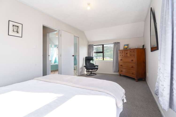 1 Atwood Grove Churton Park_12