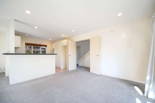 2/114 Gowing Drive 1723_2