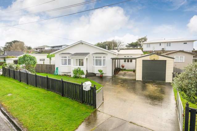 Feel good large family home