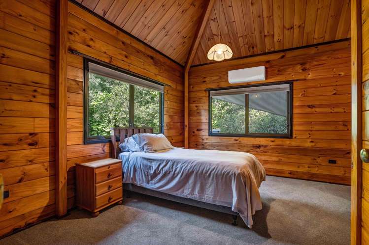 21b Sequoia Grove Merrilands_15