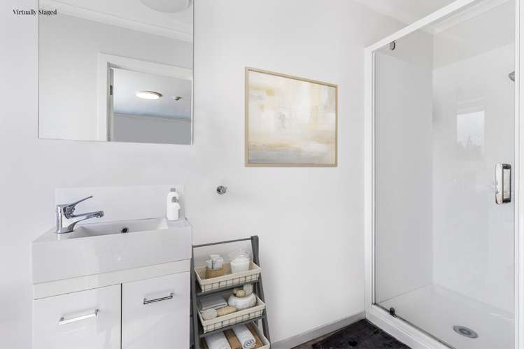 7 & 8/13 Crescent Court Melville_6