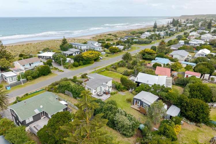 32 Blue Pacific Parade Riversdale Beach_19