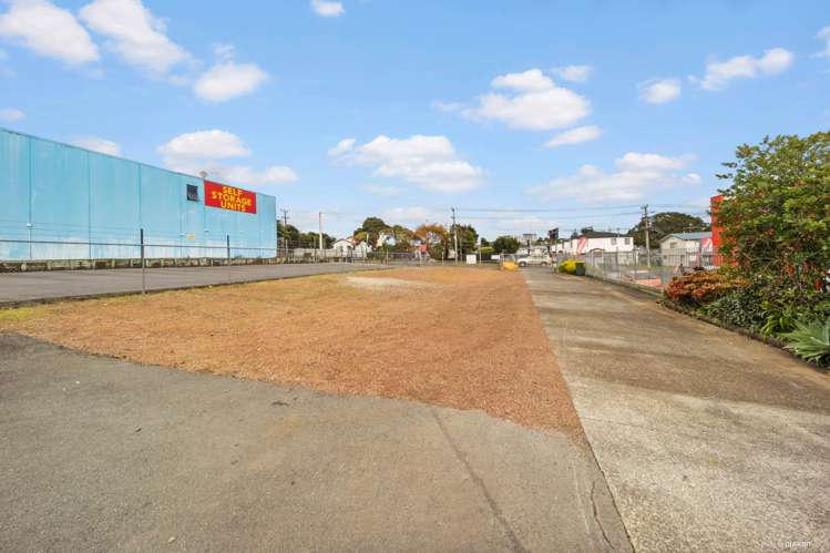 4095&4097 Great North Road_3