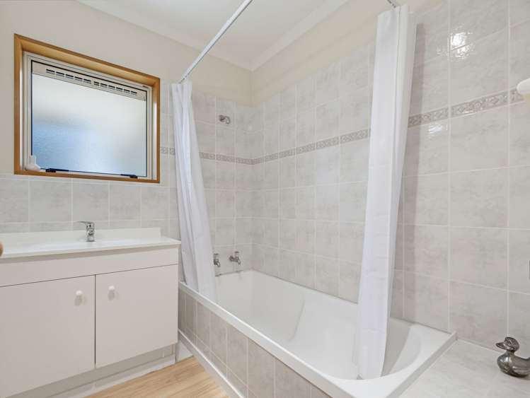 1 Grosvenor Place Katikati_17
