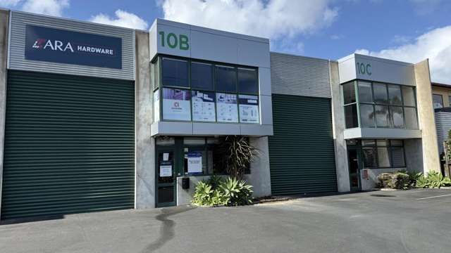 Unit B or C, 10 Arrenway Drive Albany_1
