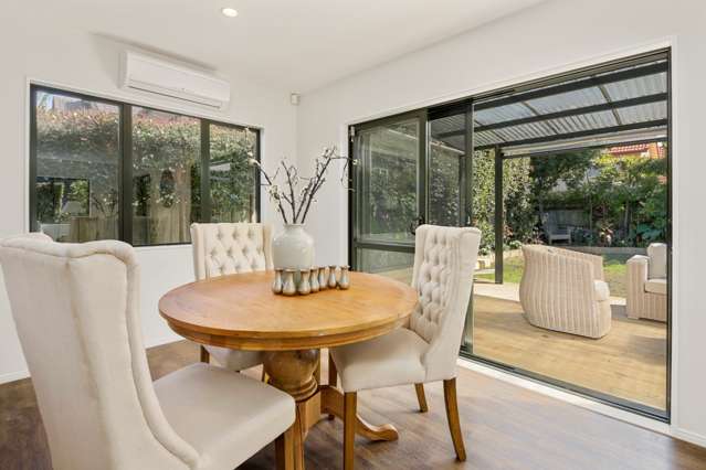 34c Gerard Way Saint Johns_3