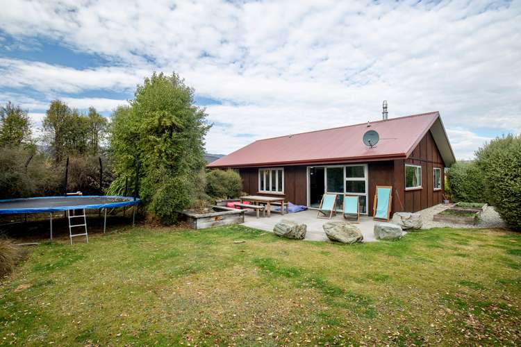 35 Hewson Crescent Lake Hawea_20