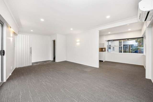 6 Yorkton Rise Mangere Bridge_4