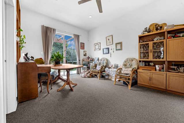 274 Royal Road Massey_4