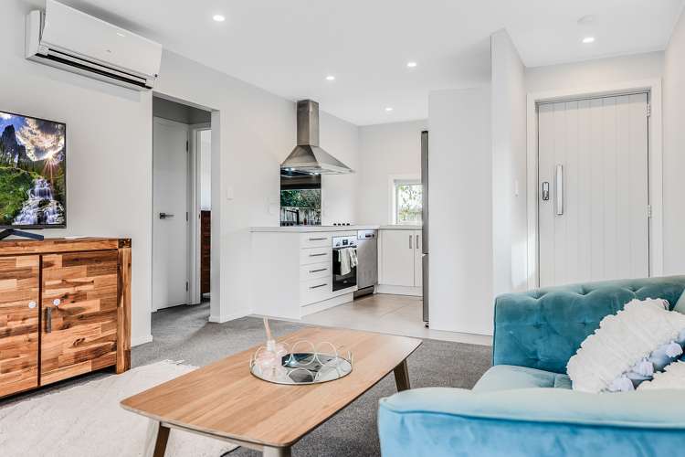 4/209 Tuhikaramea Road Dinsdale_15