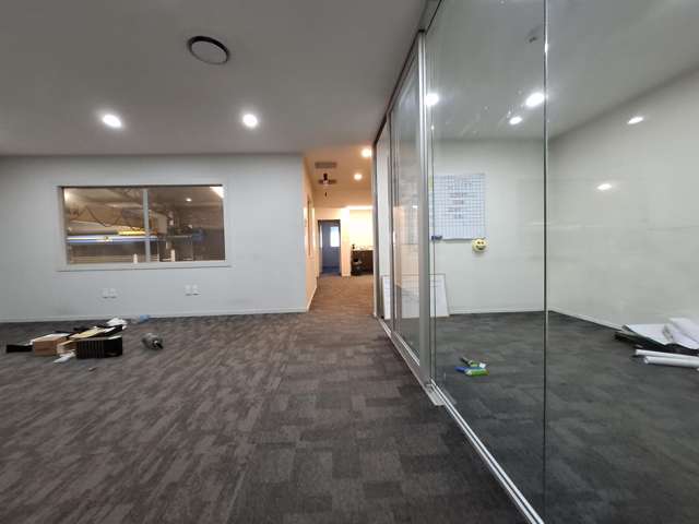 1/94A Henderson Valley Road Henderson_4