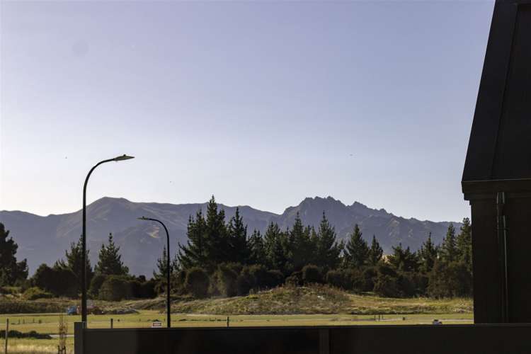 22 Rua Street Albert Town_18