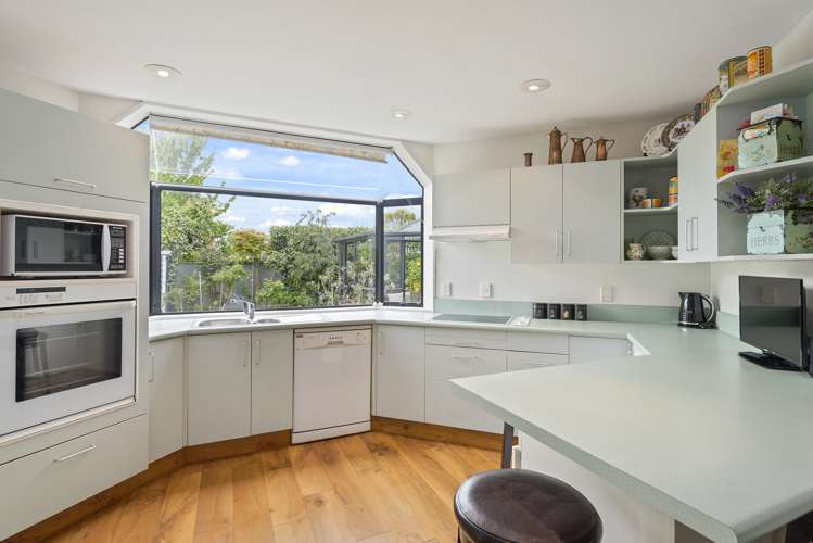 10 Netherby Lane Shirley_3