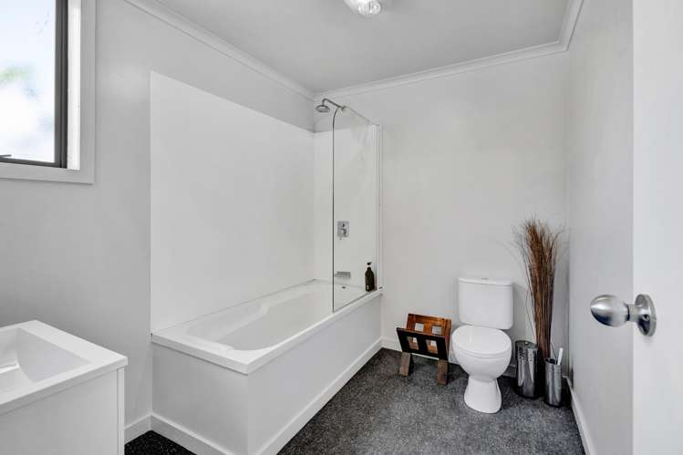 1108c Egmont Road Egmont Village_36