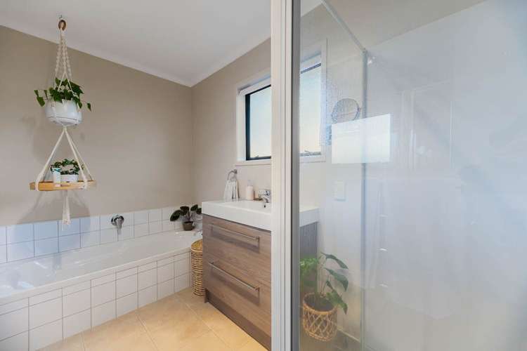  A/1 Alexander Place Ōtaki_14