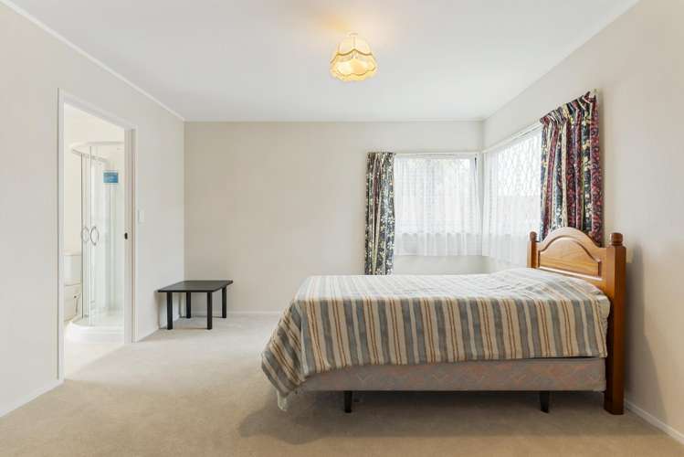 5 Bosnyak Drive Te Atatu South_9