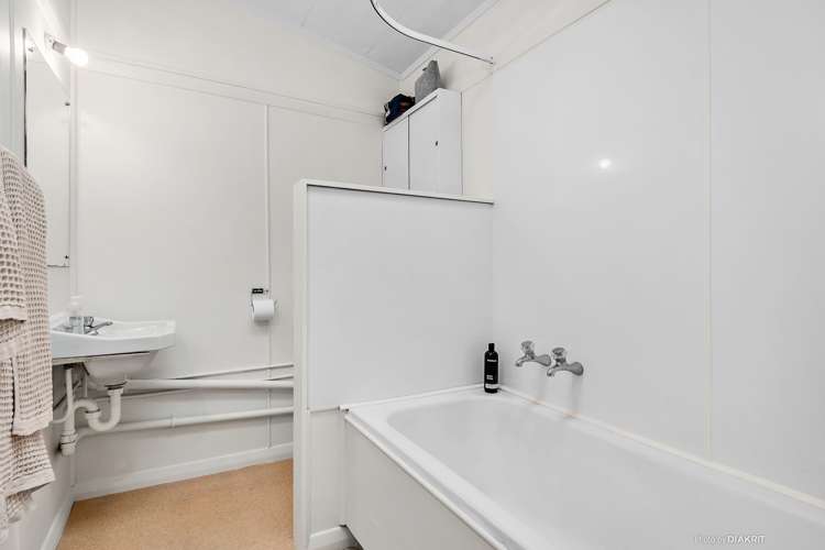 9 Te Wharepouri Street Berhampore_9