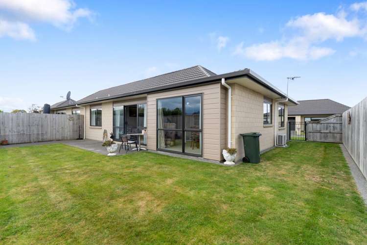 61 Ashmore Park Road Carterton_15