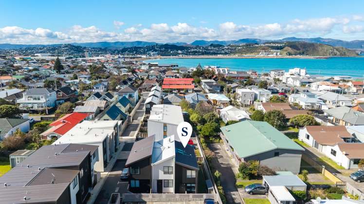 U20/166 Queens Drive Lyall Bay_14