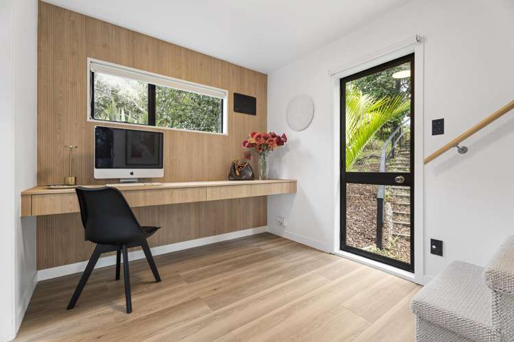 29 Calais Terrace Ostend_6