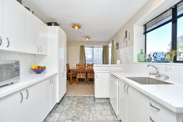 7 Heriott Close Burwood_2