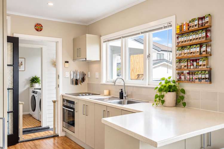 1/27 Duke Street Papakura_13