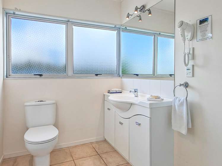 9/415 Port Road Whangamata_11