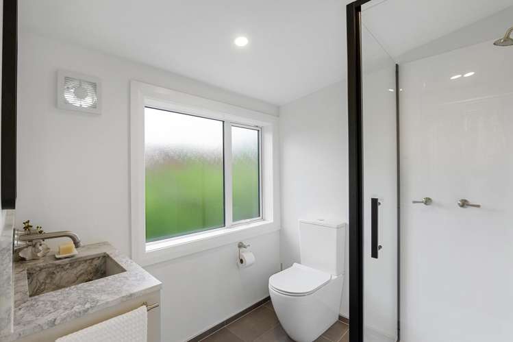 17 Searells Road Strowan_22