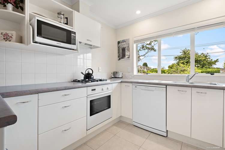 2/84 Tawa Road One Tree Hill_6